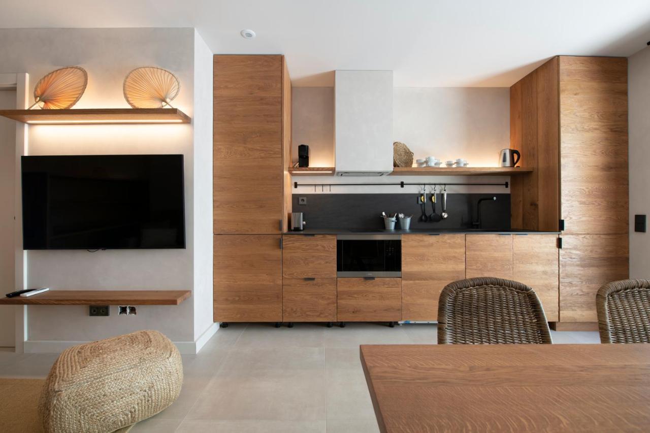 Apartamentos Balisse Castelldefels Esterno foto