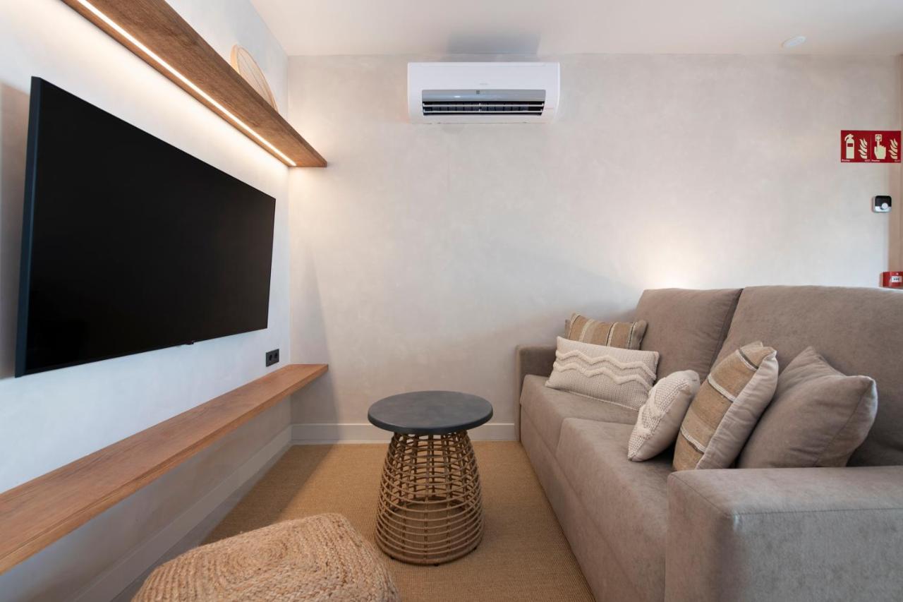 Apartamentos Balisse Castelldefels Esterno foto