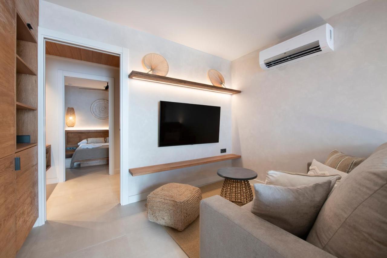 Apartamentos Balisse Castelldefels Esterno foto