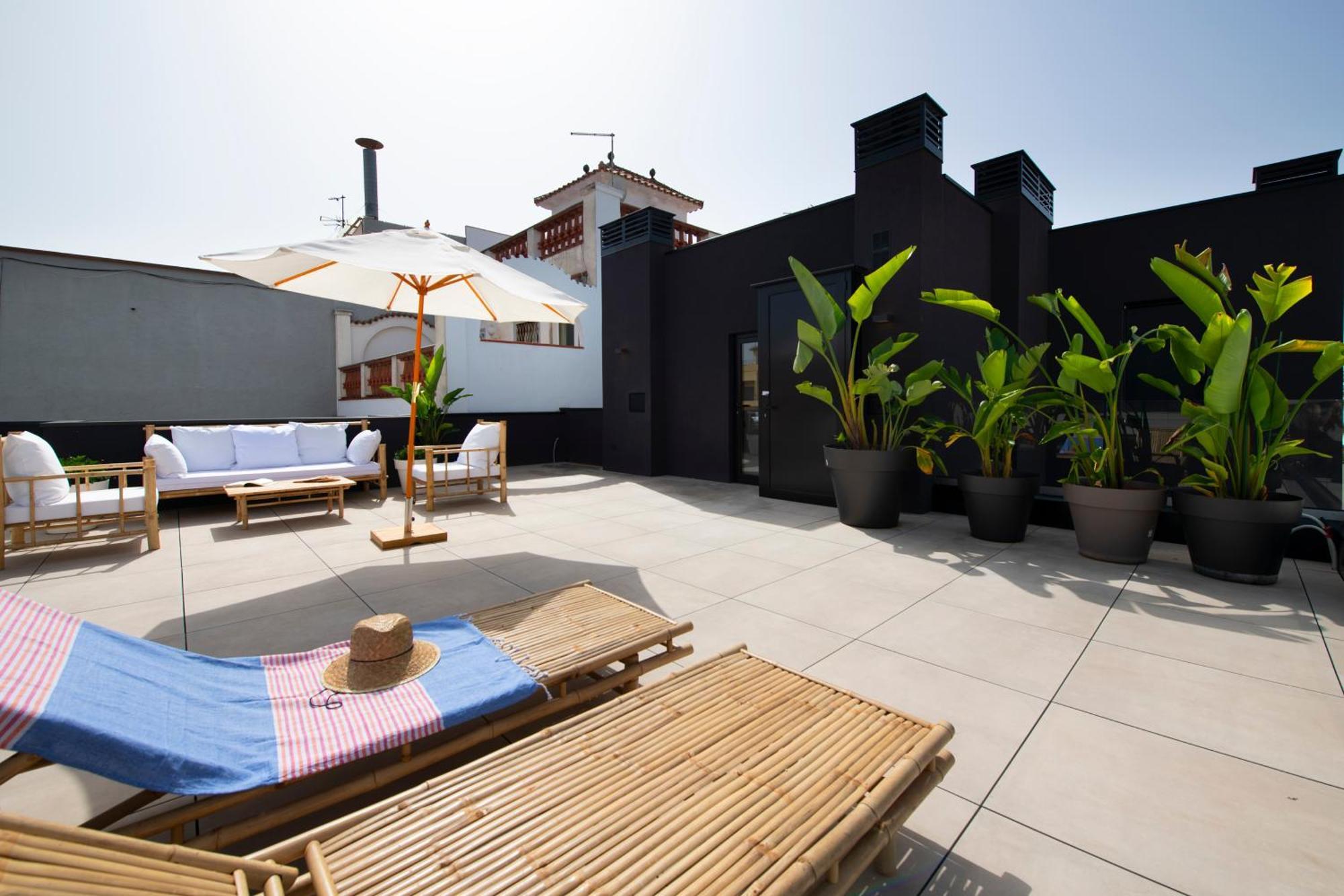 Apartamentos Balisse Castelldefels Esterno foto