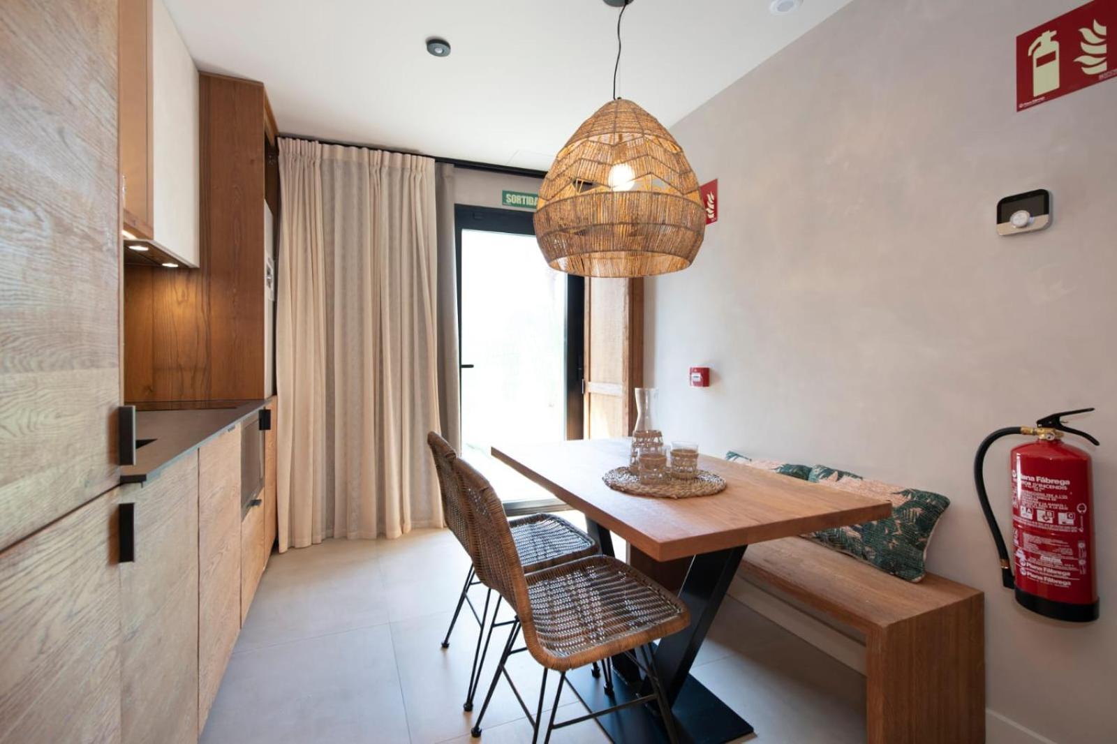 Apartamentos Balisse Castelldefels Esterno foto
